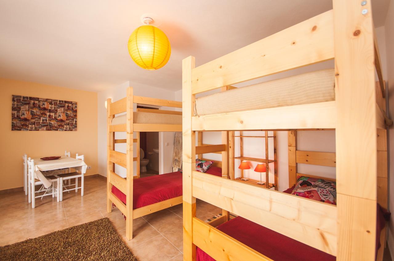 Rivers Nation Surf Camp Bed and Breakfast Atouguia Da Baleia Eksteriør billede