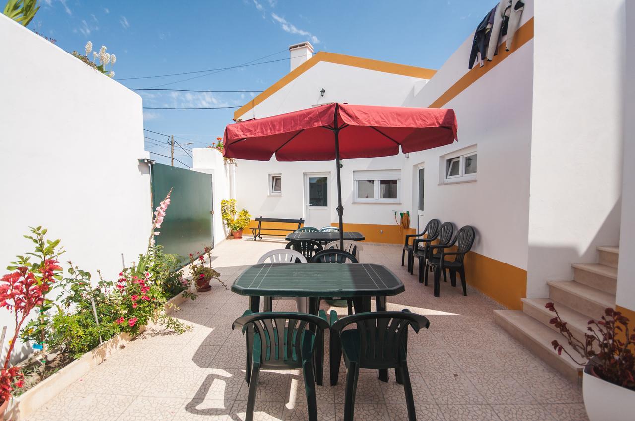 Rivers Nation Surf Camp Bed and Breakfast Atouguia Da Baleia Eksteriør billede