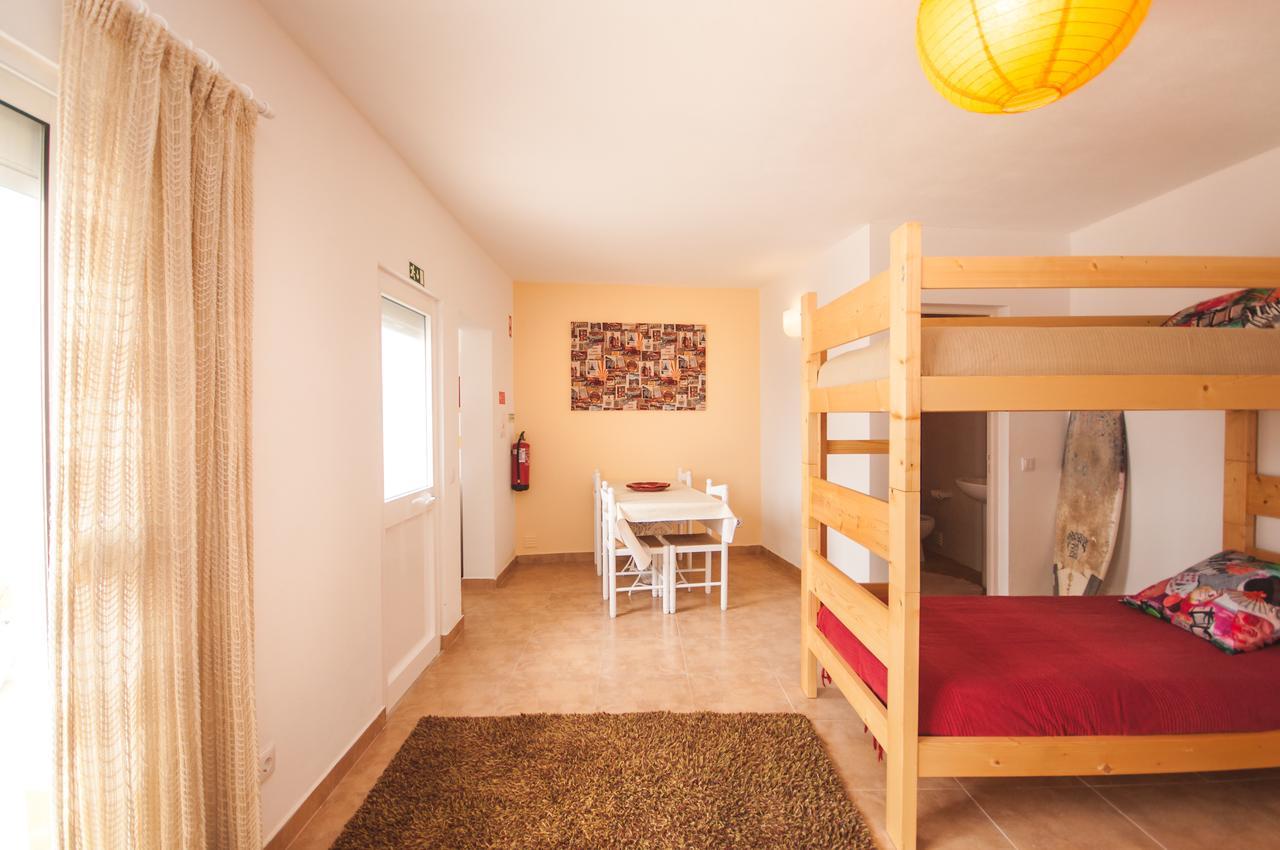 Rivers Nation Surf Camp Bed and Breakfast Atouguia Da Baleia Eksteriør billede
