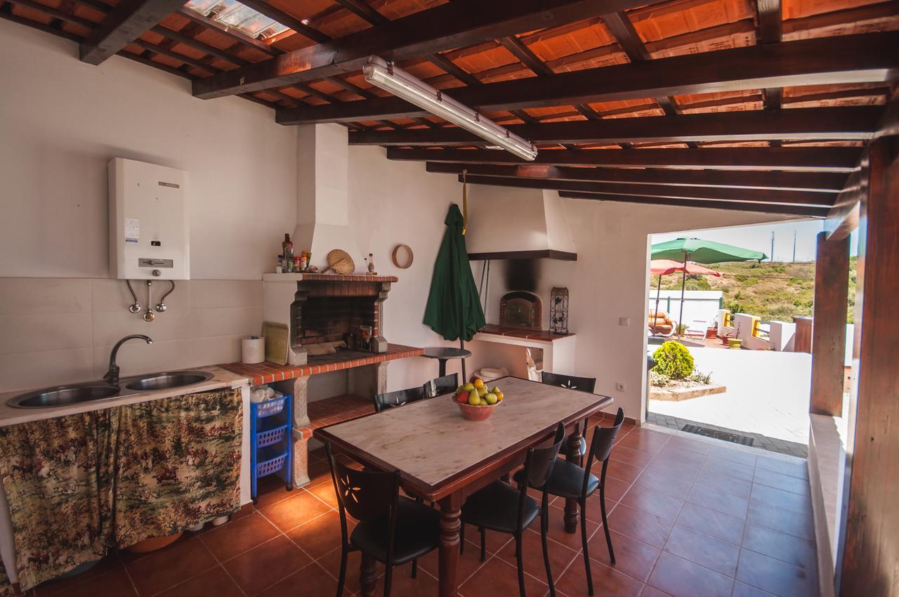 Rivers Nation Surf Camp Bed and Breakfast Atouguia Da Baleia Eksteriør billede