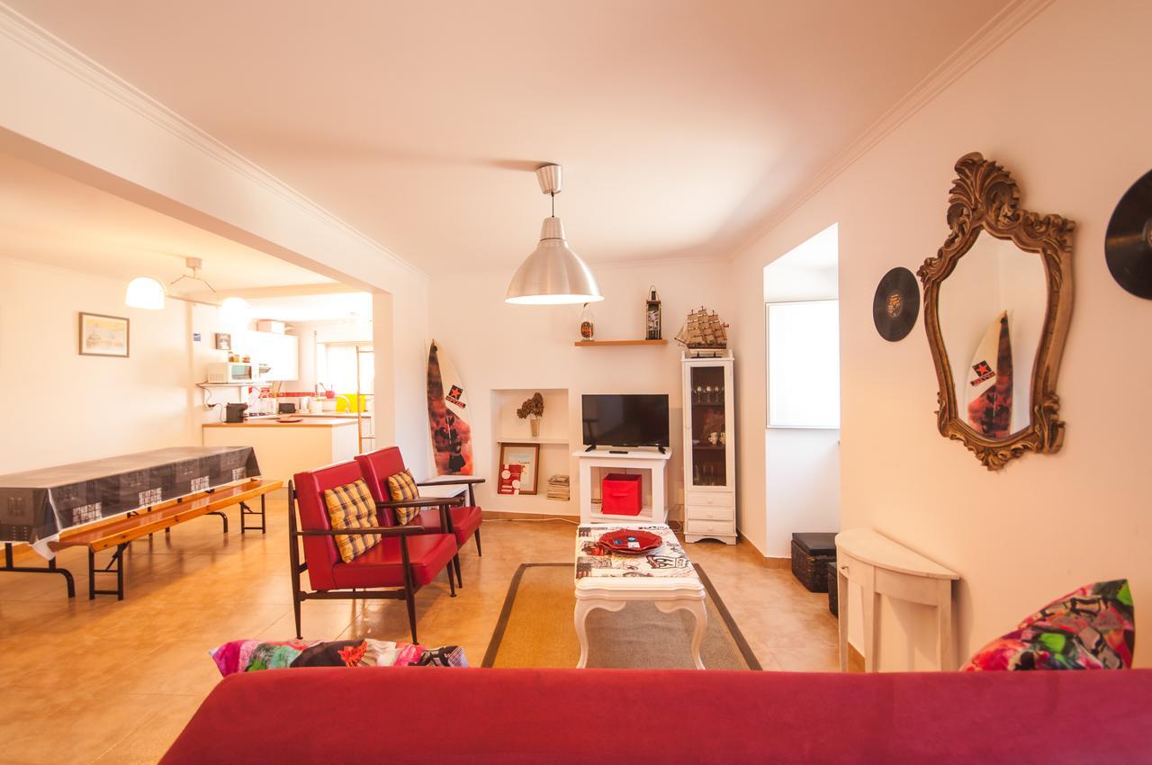 Rivers Nation Surf Camp Bed and Breakfast Atouguia Da Baleia Eksteriør billede